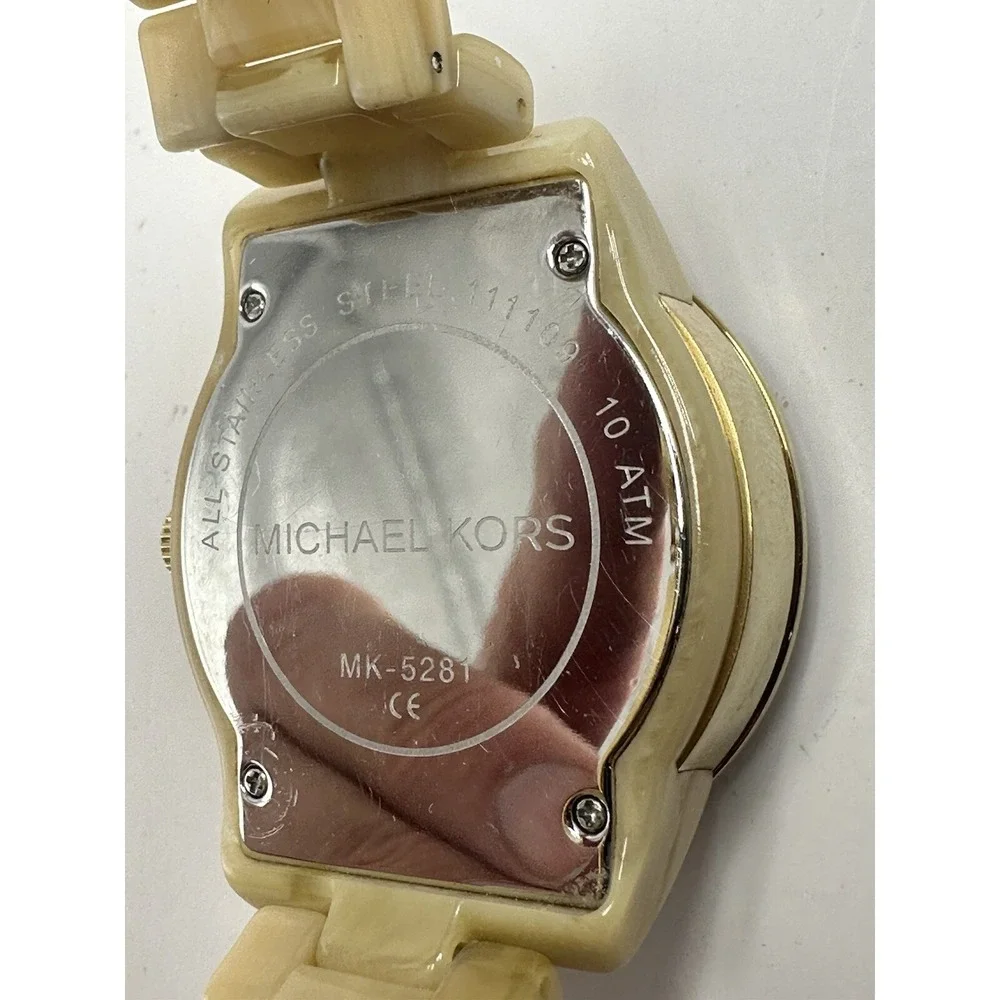 Michael Kors MK-5281 Ladies MOP Watch New Battery 37MM 7